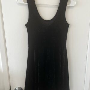 Elegant Black Sleeveless Dress